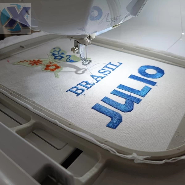 Maquina de Bordado Profissional Brother BP1530L Completa + Coleção Bordados