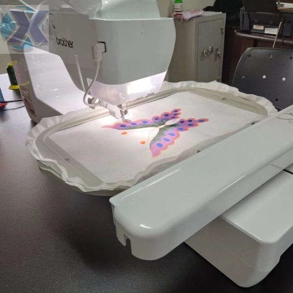 Maquina de Bordado Profissional Brother BP2150 Completa + Coleção de Bordado