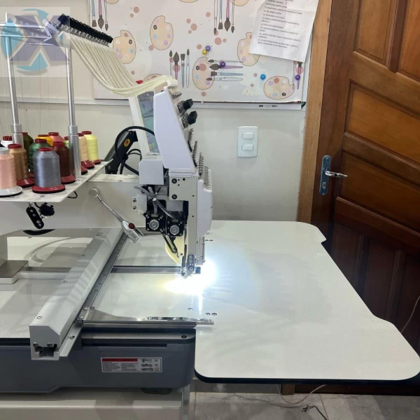 Maquina de Bordado Industrial 15 Agulhas Completa + Kit Boné