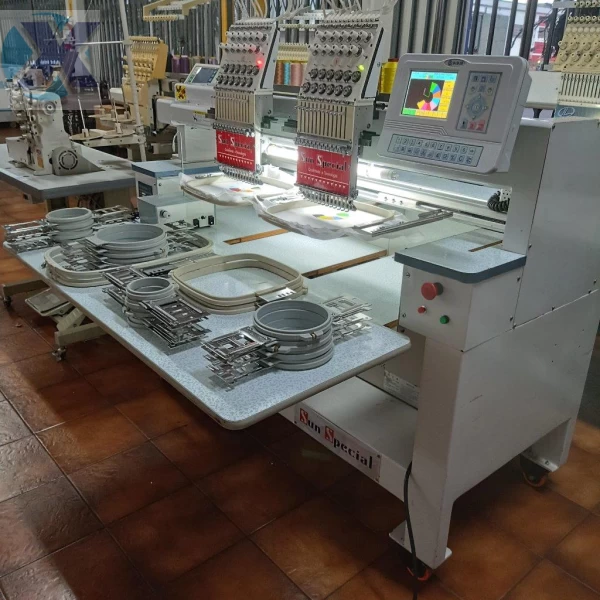 Maquina de Bordado Industrial 02 Cabeças 12 Agulhas + Coleção de Bordados