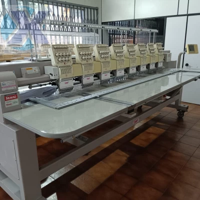 Maquina de Bordado Industrial 08 Cabeças 09 Agulhas SWF + Coleção de Bordados