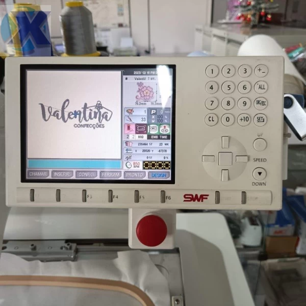 Maquina de Bordado Profissional 06 Agulhas SWF-MA6 + Coleção de Bordados