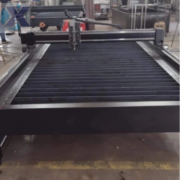Mesa de Corte Industrial Tipo CNC Para Fonte Plasma Área de 3000x1500mm