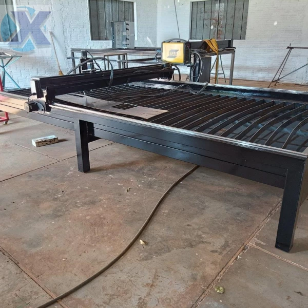 Mesa de Corte Industrial Tipo CNC Para Fonte Plasma Área de 3000x1500mm