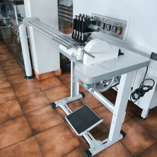 Maquina Para Cortar Viés 4 Facas Industrial Multifacas Jandt - Revisada