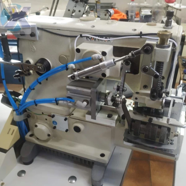 Maquina de Cos Industrial Eletrônica 12 Agulhas c/ Guilhotina e Falha Ponto
