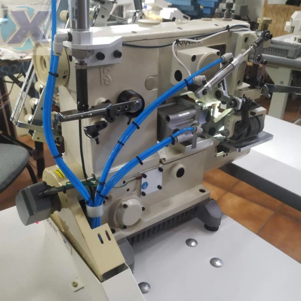 Maquina de Cos Industrial Eletrônica 12 Agulhas c/ Guilhotina e Falha Ponto