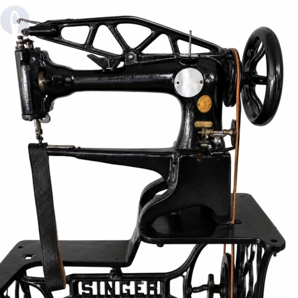 Maquina de Costura Sapateiro Singer 29-4 Restaurada - Objeto de Colecionador