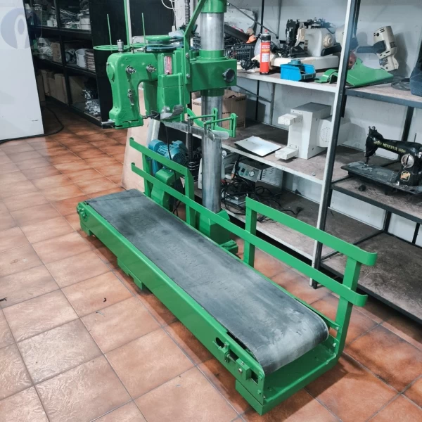 Maquina Para Fechar Sacaria Industrial c/ Esteira Matisa FE-200 Revisada 