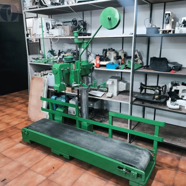 Maquina Para Fechar Sacaria Industrial c/ Esteira Matisa FE-200 Revisada 