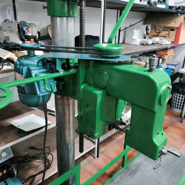 Maquina Para Fechar Sacaria Industrial c/ Esteira Matisa FE-200 Revisada 