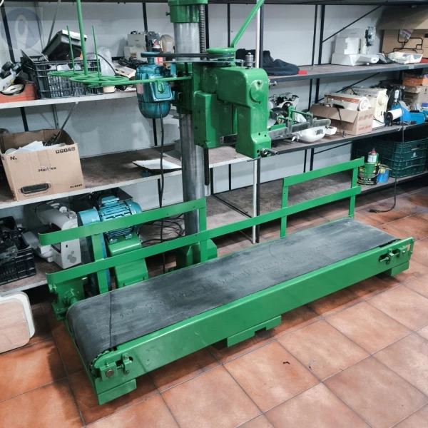 Maquina Para Fechar Sacaria Industrial c/ Esteira Matisa FE-200 Revisada 