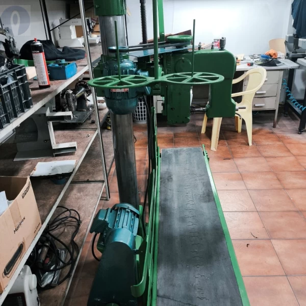 Maquina Para Fechar Sacaria Industrial c/ Esteira Matisa FE-200 Revisada 