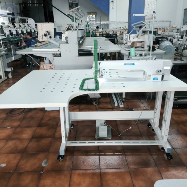Maquina Tapeteira Eletrônica Alongada Direct Driver Cabeçote 56cm 