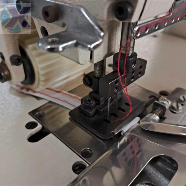 Maquina Elastiqueira Industrial 04 Agulhas c/ Aparelho Lençol Revisada