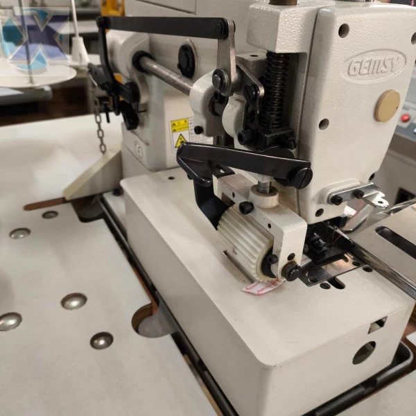 Maquina Elastiqueira Industrial 04 Agulhas c/ Aparelho Lençol Revisada