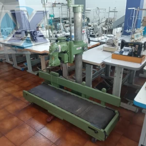 Maquina Para Fechar Boca de Sacaria c/ Esteira 