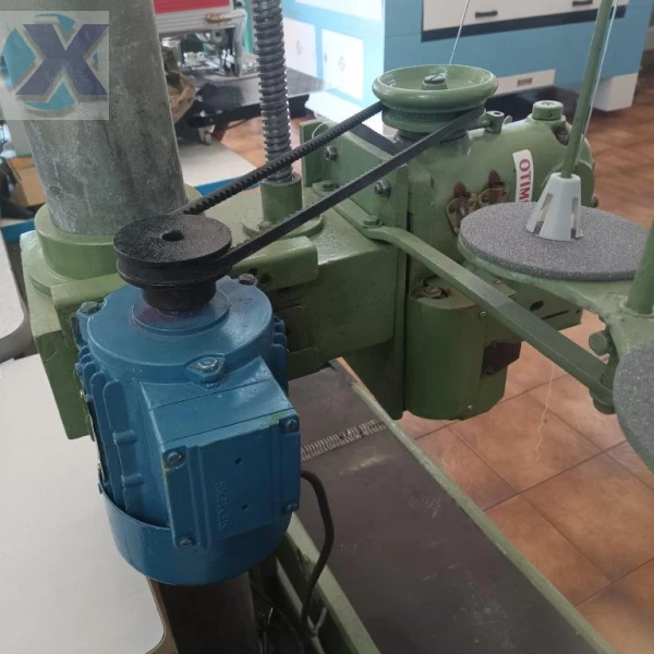 Maquina Para Fechar Boca de Sacaria c/ Esteira 