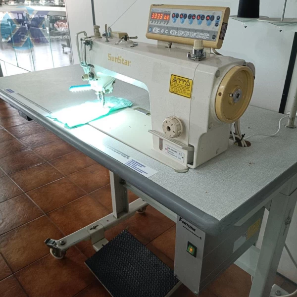 Maquina Reta Industrial SunStar Eletrônica KM2300 revisada