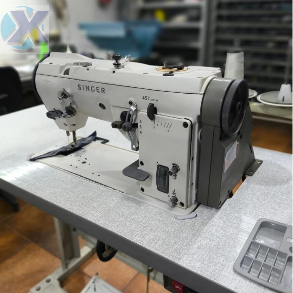 Maquina ZigZag Industrial de Alta Rotação Singer Completa e Revisada