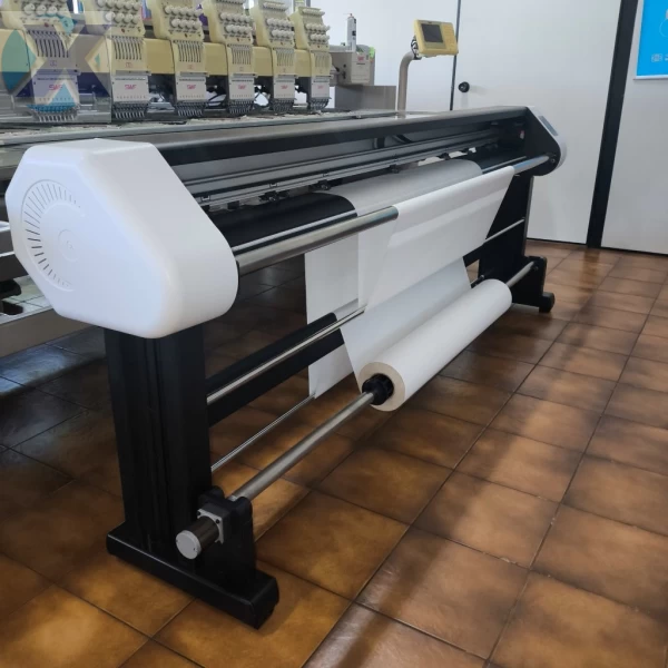 Plotter De Risco Industrial Para Confecção Molde e Encaixe Euro Forte 2100C